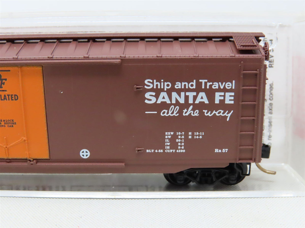 N Scale Micro-Trains MTL 32050/1 SFRB Santa Fe 50&#39; Plug Door Box Car #6153