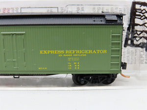 N Scale Micro-Trains MTL 49570 CN Canadian National 40' Wood Reefer #10329