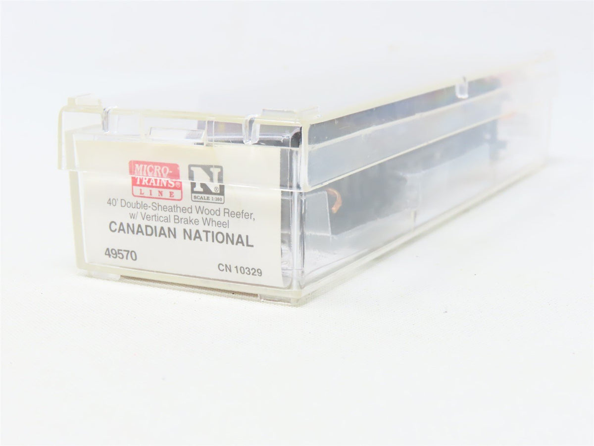 N Scale Micro-Trains MTL 49570 CN Canadian National 40&#39; Wood Reefer #10329