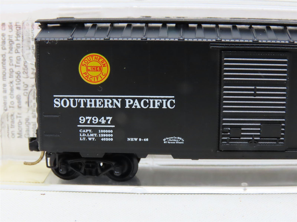 N Scale Micro-Trains MTL 20090 SP Southern Pacific Overnight 40&#39; Box Car #97947