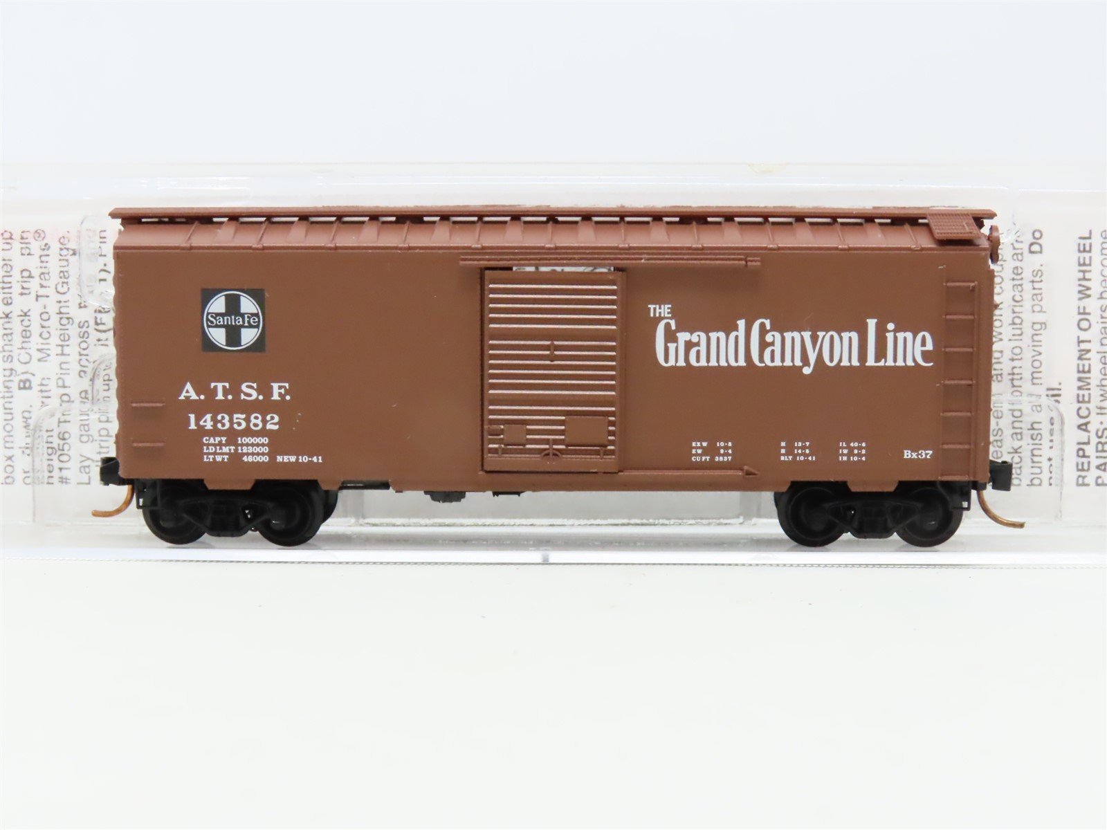 N Scale Micro-Trains MTL 20060 ATSF Santa Fe Grand Canyon 40' Box Car #143582