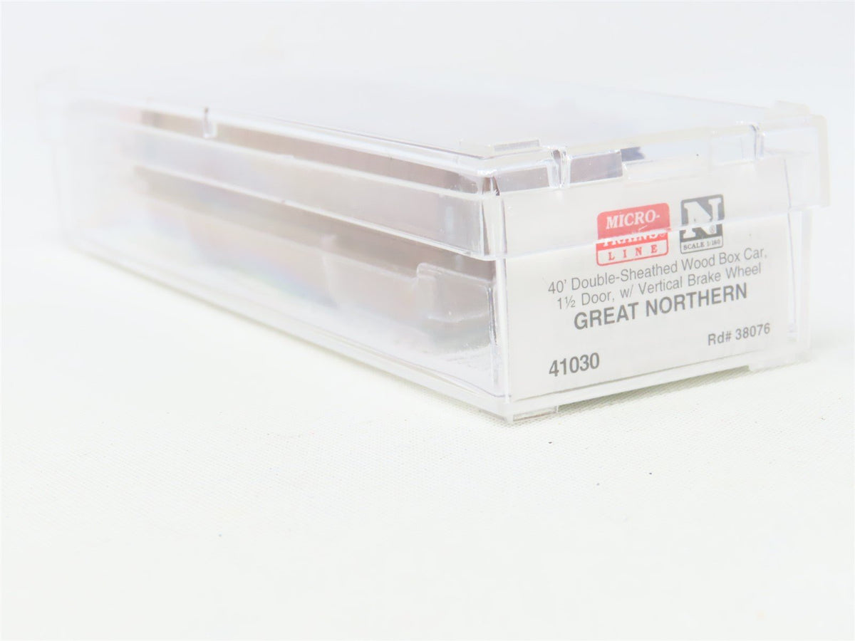 N Scale Micro-Trains MTL 41030 GN Great Northern 40&#39; Wood Box Car #38076