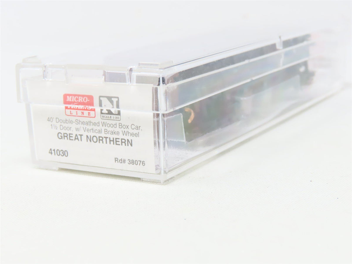 N Scale Micro-Trains MTL 41030 GN Great Northern 40&#39; Wood Box Car #38076