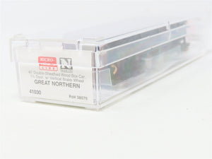 N Scale Micro-Trains MTL 41030 GN Great Northern 40' Wood Box Car #38076