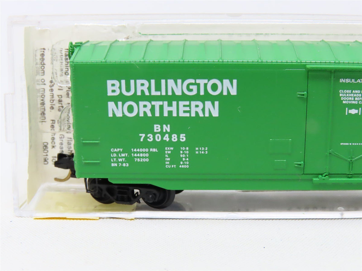 N Micro-Trains MTL 38200 BN Burlington Northern 50&#39; Plug Door Box Car #730485