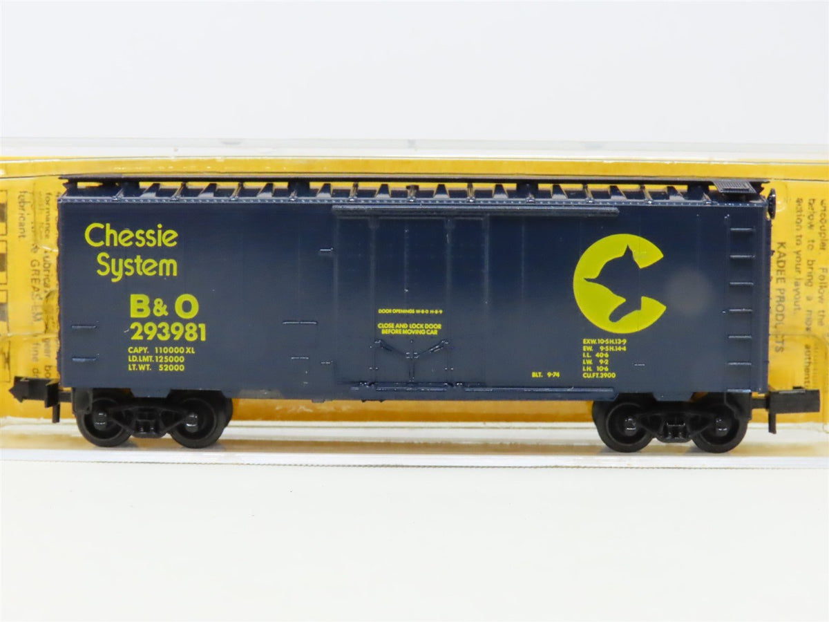 N Scale Kadee Micro-Trains MTL 21091 B&amp;O Chessie System Plug Door Box Car 293981