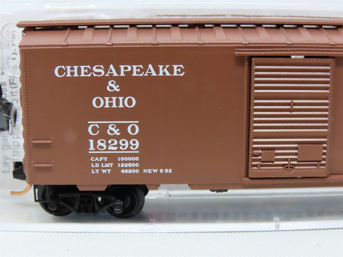 N Scale Micro-Trains MTL 20440 C&amp;O Chesapeake &amp; Ohio 40&#39; Standard Box Car #18299