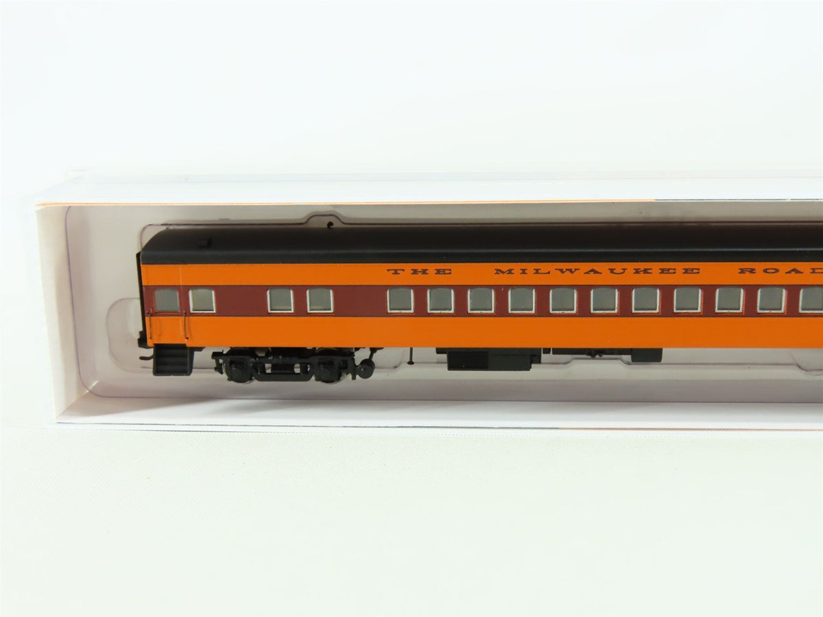 N Scale Fox Valley FVM40036 MILW Milwaukee Road &quot;Hiawatha&quot; Coach Passenger #4403