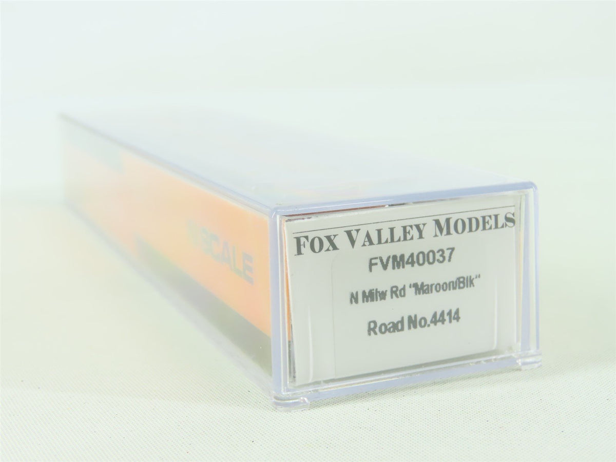 N Scale Fox Valley FVM40037 MILW Milwaukee Road &quot;Hiawatha&quot; Coach Passenger #4414