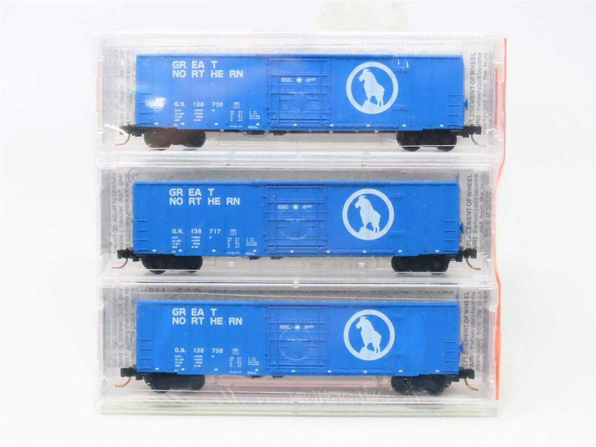 N Micro-Trains MTL #27072 GN Big Sky Blue 50&#39; Plug Door Box Car 3-Pack - SEALED