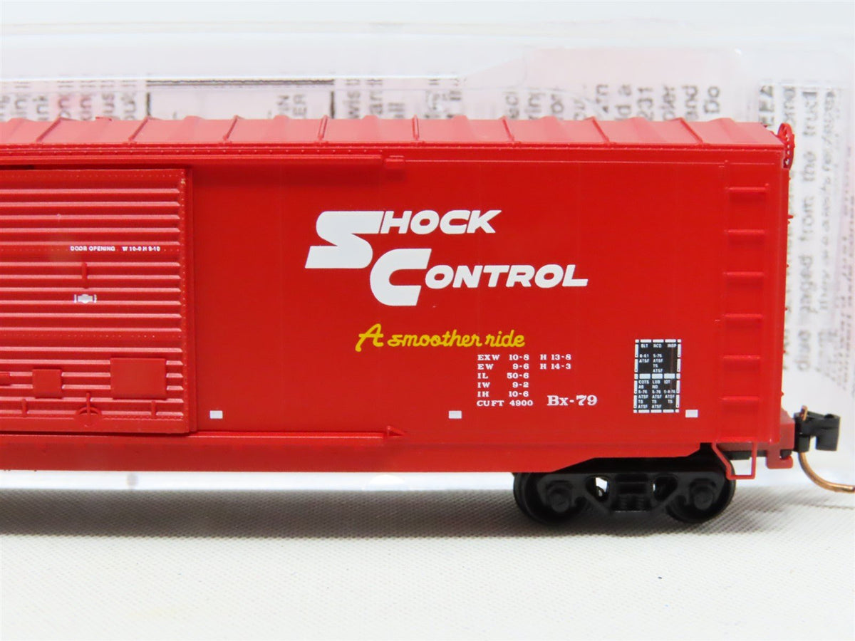 N Scale Micro-Trains MTL 07700150 ATSF Santa Fe Shock Control 50&#39; Box Car #12002