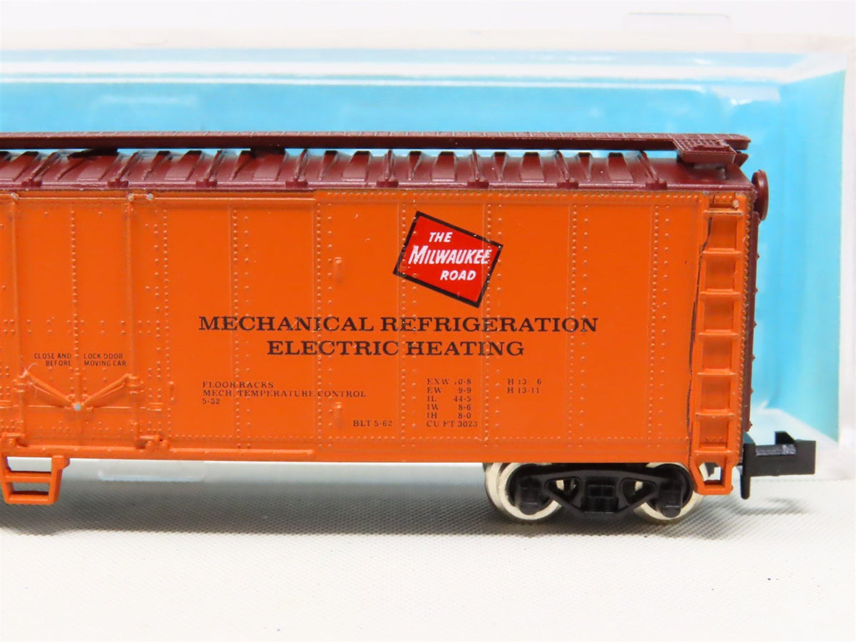 N Scale Atlas 3663 MILW Milwaukee Road 50&#39; Mechanical Reefer #9620