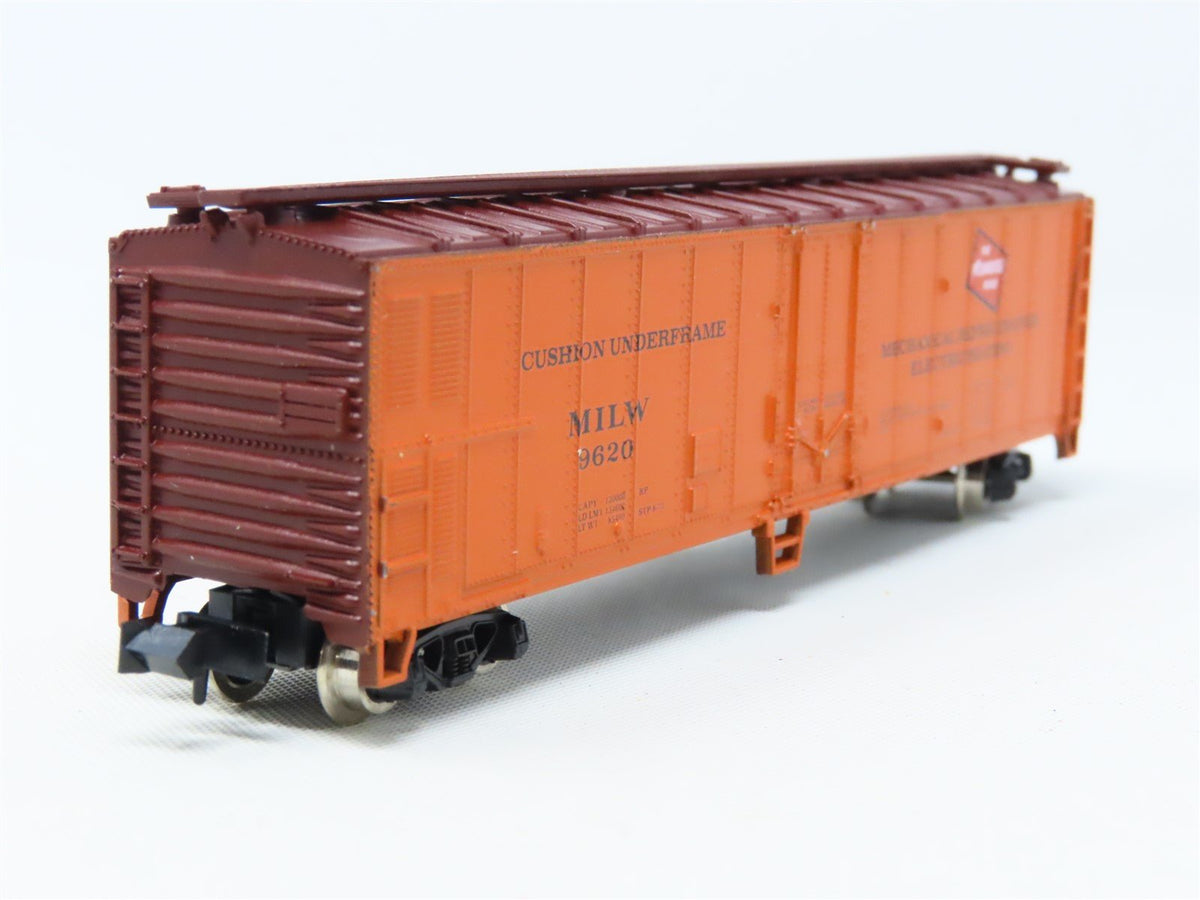 N Scale Atlas 3663 MILW Milwaukee Road 50&#39; Mechanical Reefer #9620