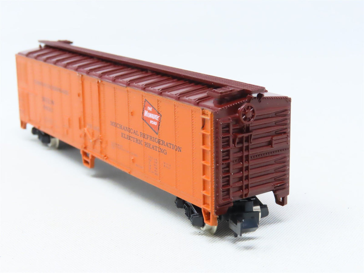 N Scale Atlas 3663 MILW Milwaukee Road 50&#39; Mechanical Reefer #9620