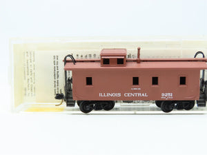 N Micro-Trains MTL #50030 IC Illinois Central 34' Wood Sheathed Caboose #9251