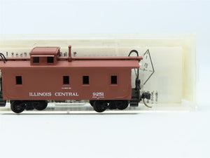 N Micro-Trains MTL #50030 IC Illinois Central 34' Wood Sheathed Caboose #9251