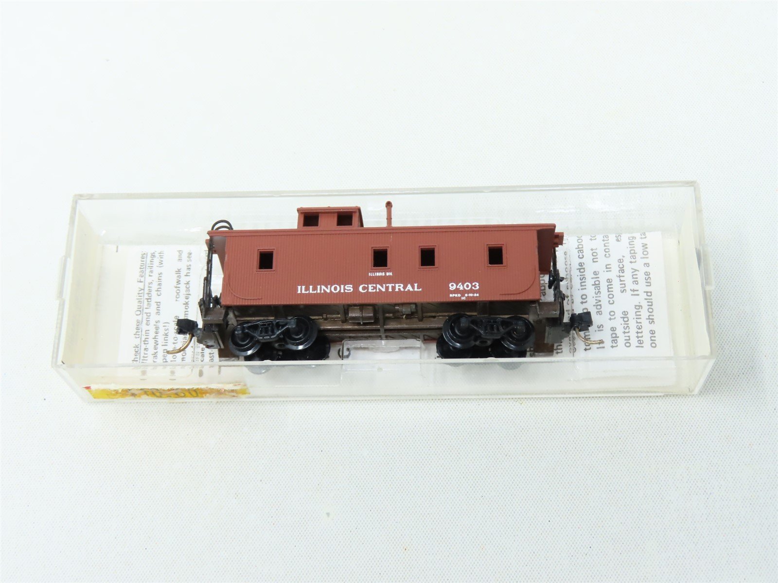 N Micro-Trains MTL #50030 IC Illinois Central 34' Wood Sheathed Caboose #9403