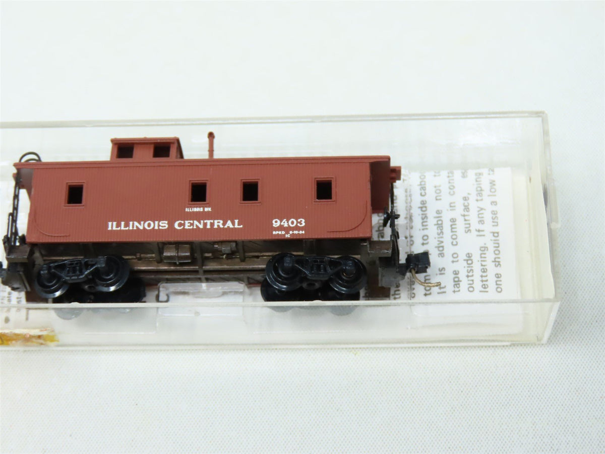 N Micro-Trains MTL #50030 IC Illinois Central 34&#39; Wood Sheathed Caboose #9403