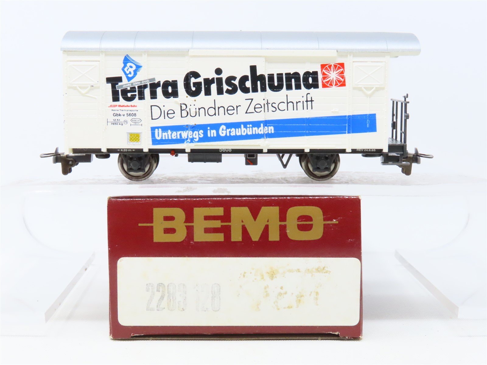 HOm Scale Bemo 2283-128 RhB Rhaetian Railway "Terra Grischuna" Box Car #5608