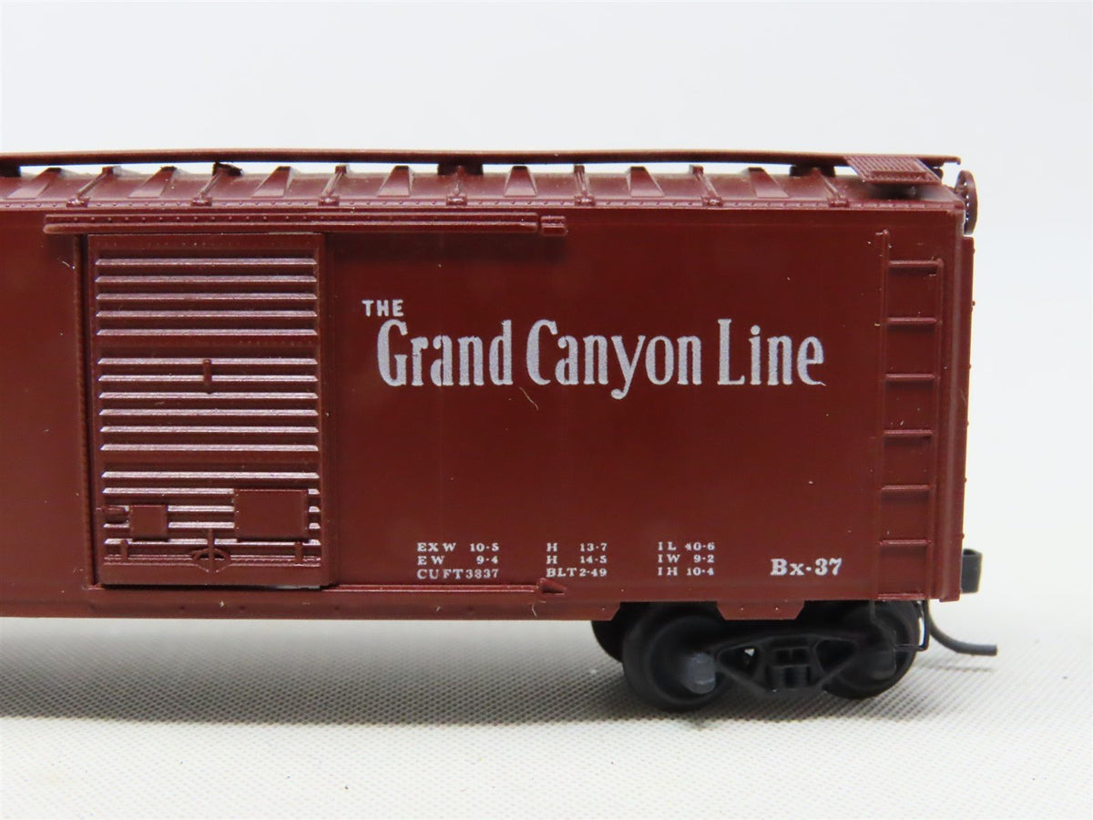 N Scale Kadee Micro-Trains MTL ATSF Santa Fe Grand Canyon 40&#39; Box Car #144432
