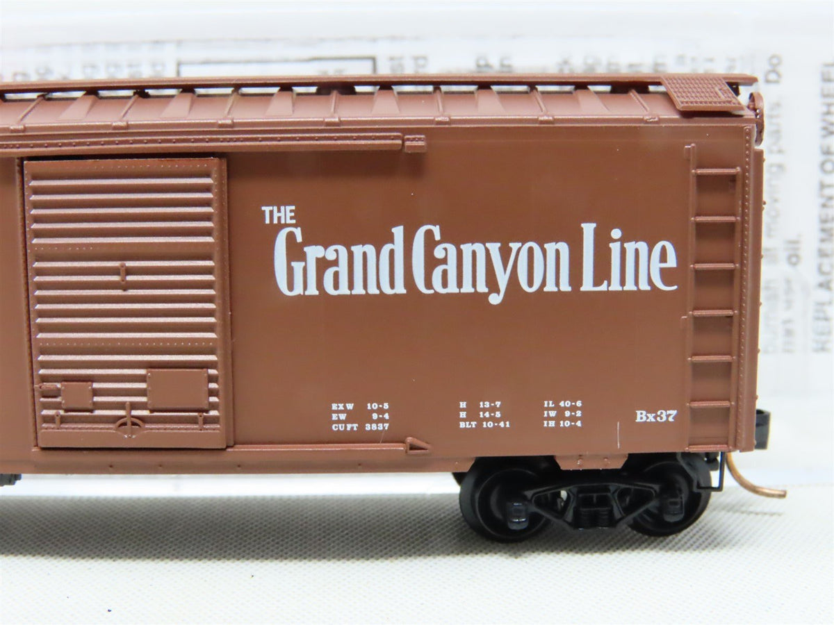 N Scale Micro-Trains MTL 20060 ATSF Santa Fe Grand Canyon 40&#39; Box Car #143582