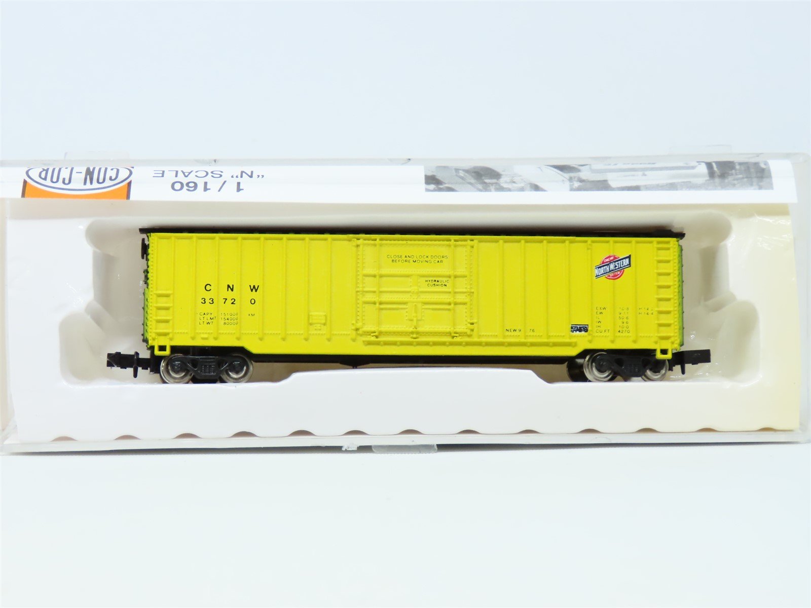 N Scale Con-Cor 001-147101 CNW Chicago & North Western 50' Box Car #33720