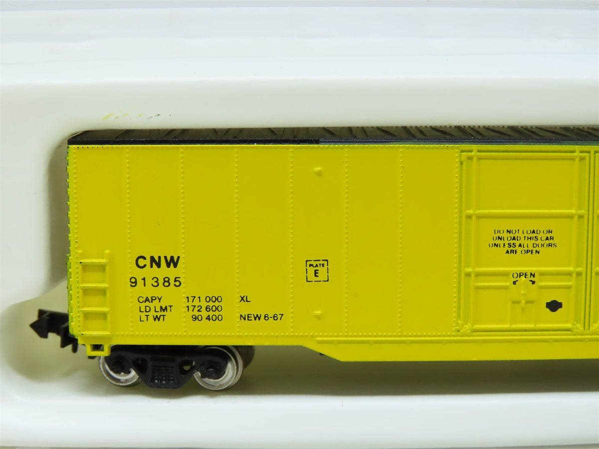 N Scale Con-Cor 001-557002-3 CNW Chicago &amp; North Western 60&#39; Box Car #91385