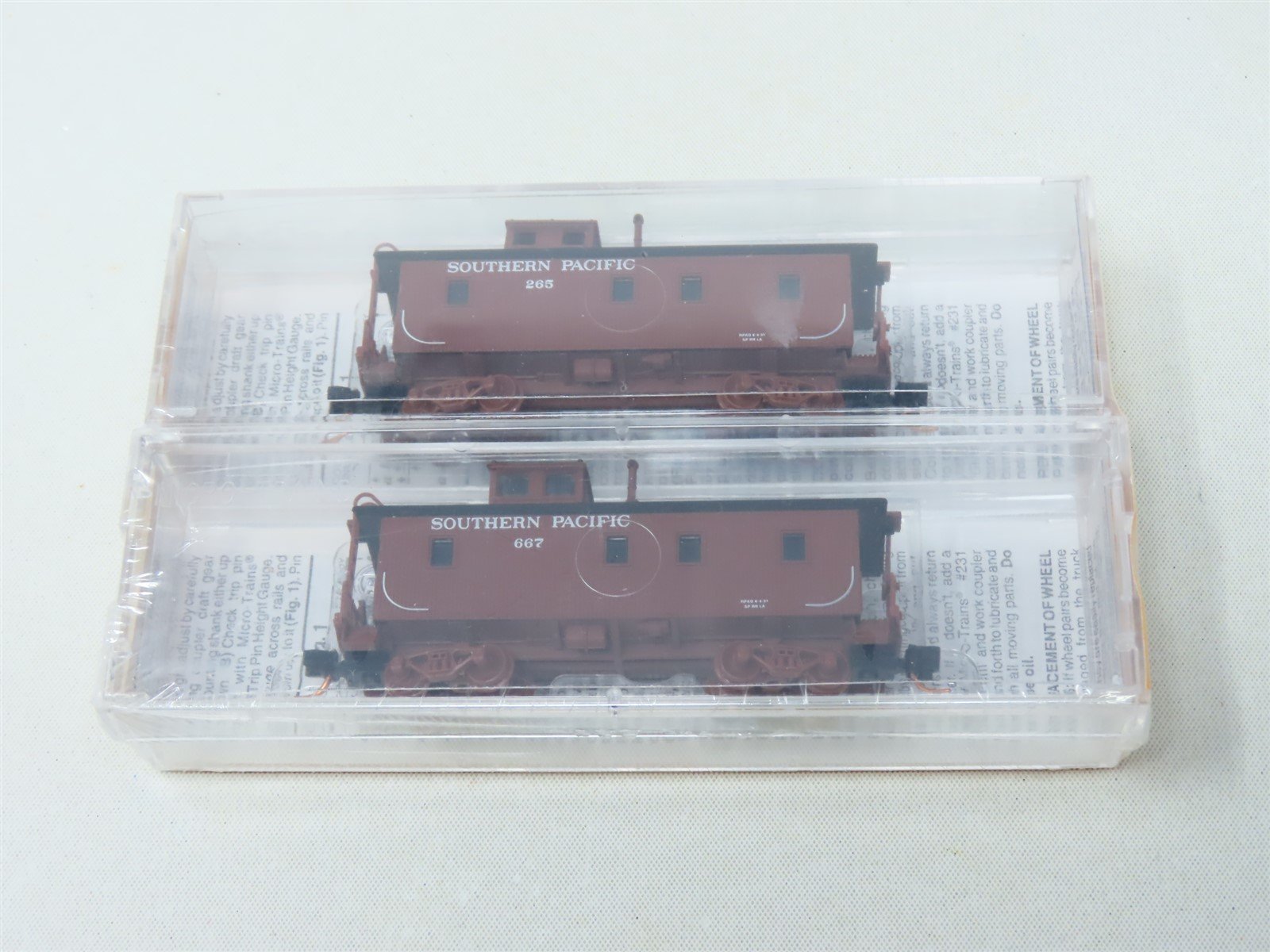 N Scale Micro-Trains MTL NSC 04-114 SP Southern Pacific 34' Caboose 2-Pk. SEALED