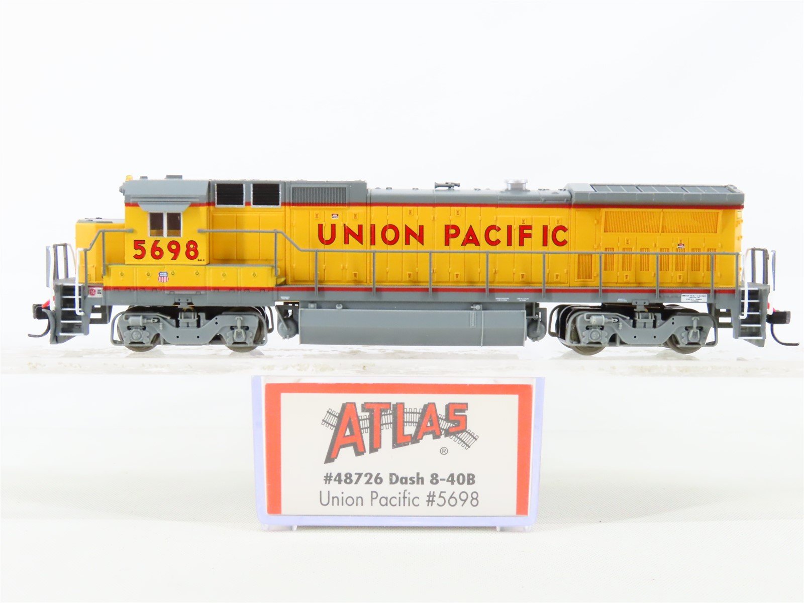 N Scale Atlas 48726 UP Union Pacific GE Dash 8-40B Diesel #5698 - DCC Ready