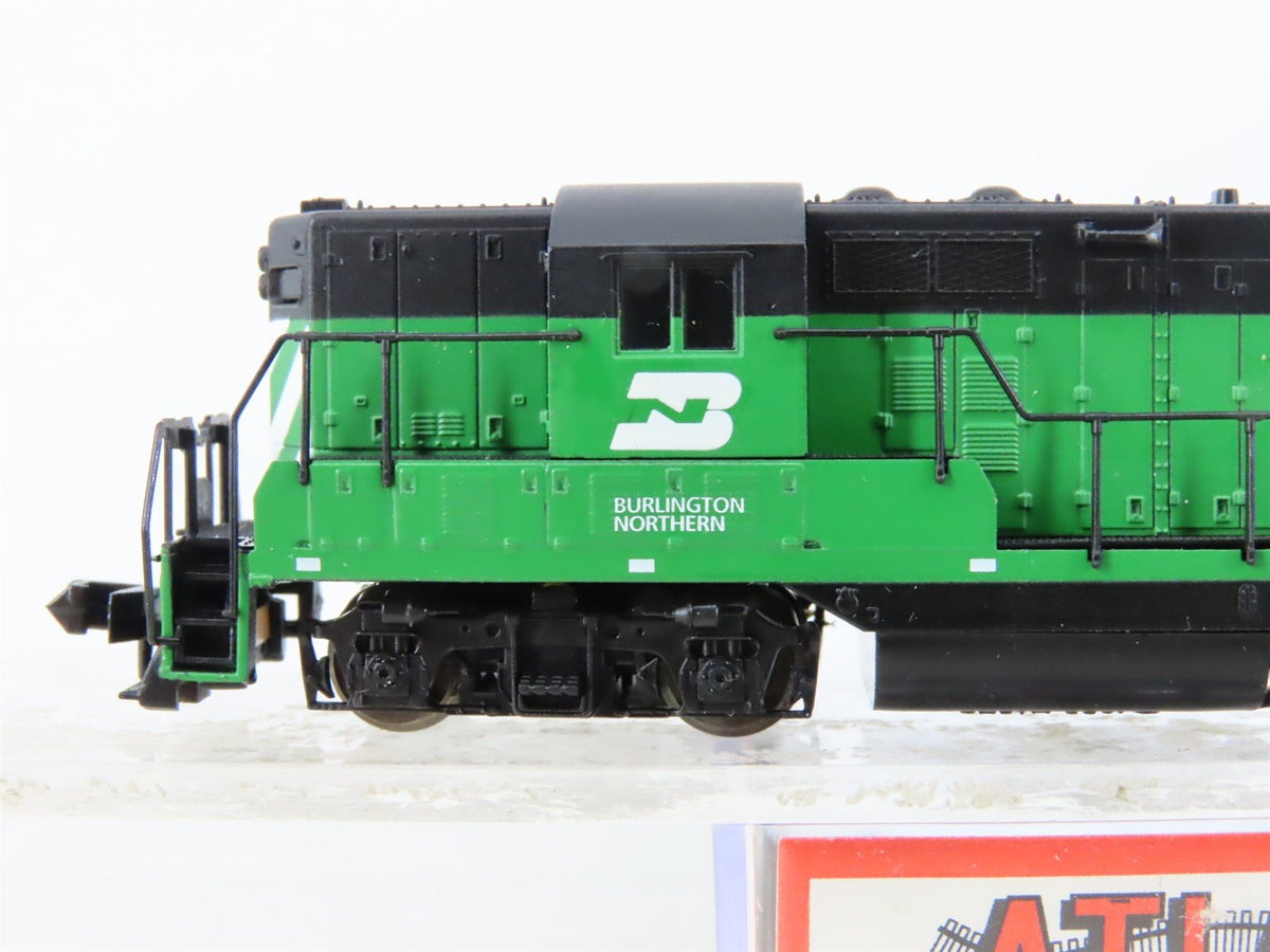 N Scale Atlas 48009 BN Burlington Northern EMD GP7 Diesel Locomotive #1586