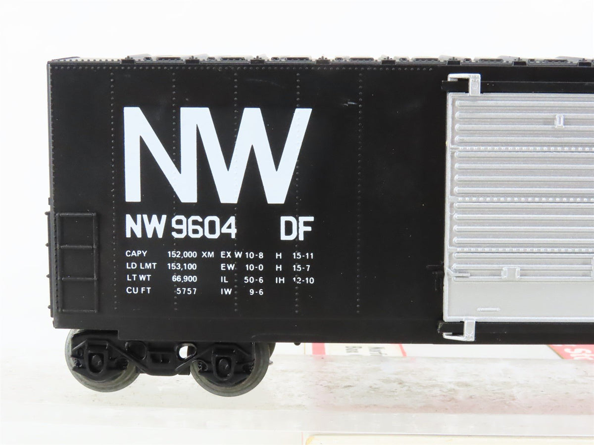 O Gauge 3-Rail Lionel #6-9604 NW Norfolk &amp; Western Hi-Cube Single Door Box Car