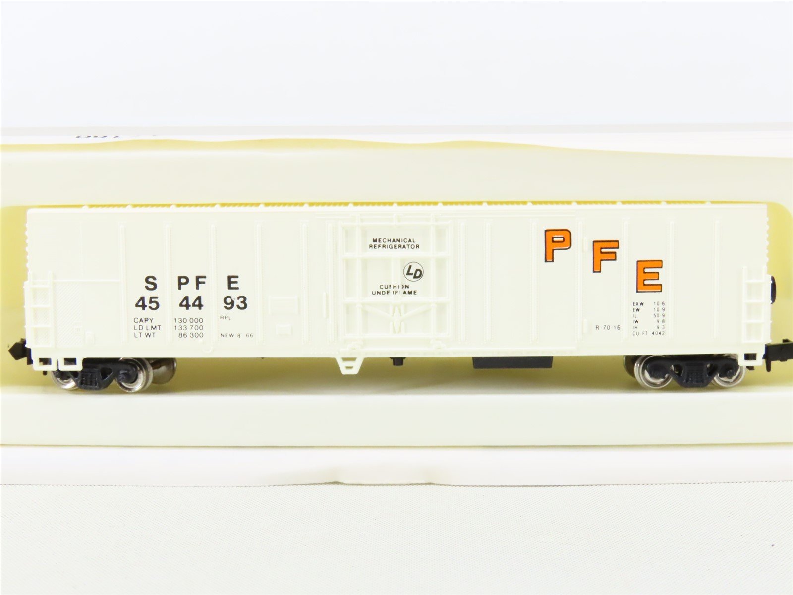 N Con-Cor #001-148204-6 SPFE PFE Pacific Fruit Express 57' Mech. Reefer #454493