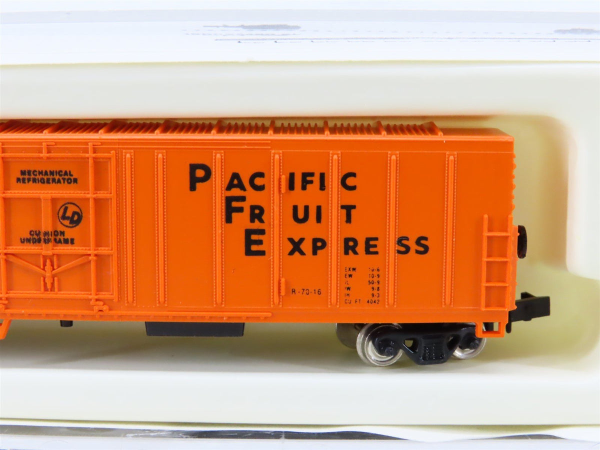 N Con-Cor #001-148201-9 SP UP PFE Pacific Fruit Express 57&#39; Mech. Reefer #454527