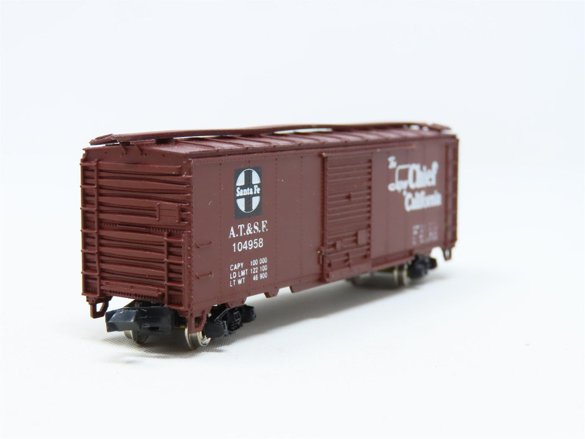 N Scale Con-Cor 0001-01003C ATSF Santa Fe Super California 40&#39; Box Car #104958