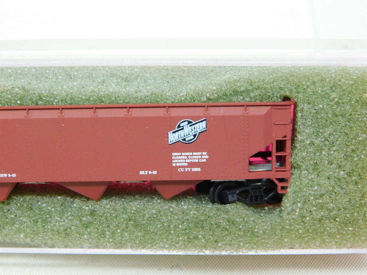 N Scale Roundhouse 8623 CNW Chicago &amp; Northwestern 3-Bay Open Hopper #61411