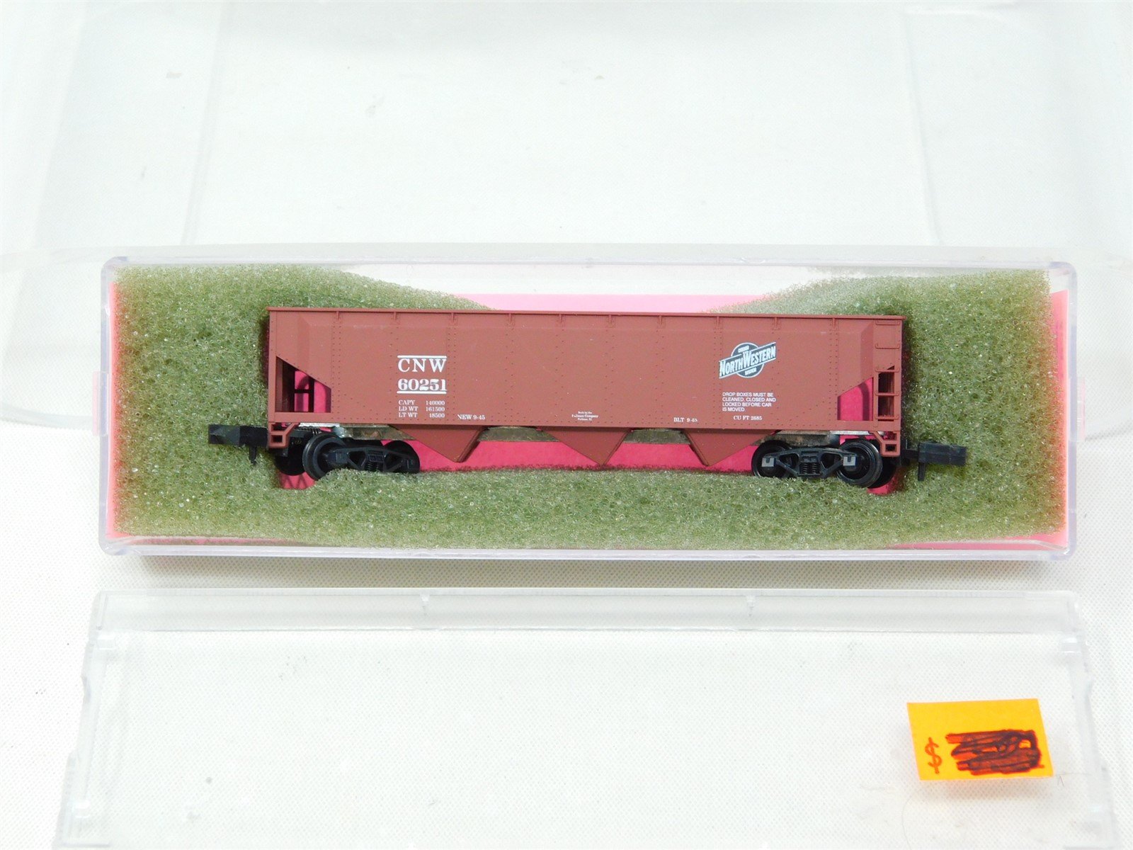 N Scale Roundhouse 8623 CNW Chicago & Northwestern 3-Bay Open Hopper #60251