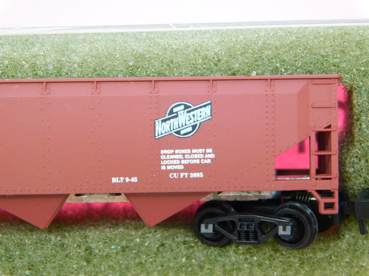 N Scale Roundhouse 8623 CNW Chicago &amp; Northwestern 3-Bay Open Hopper #62217