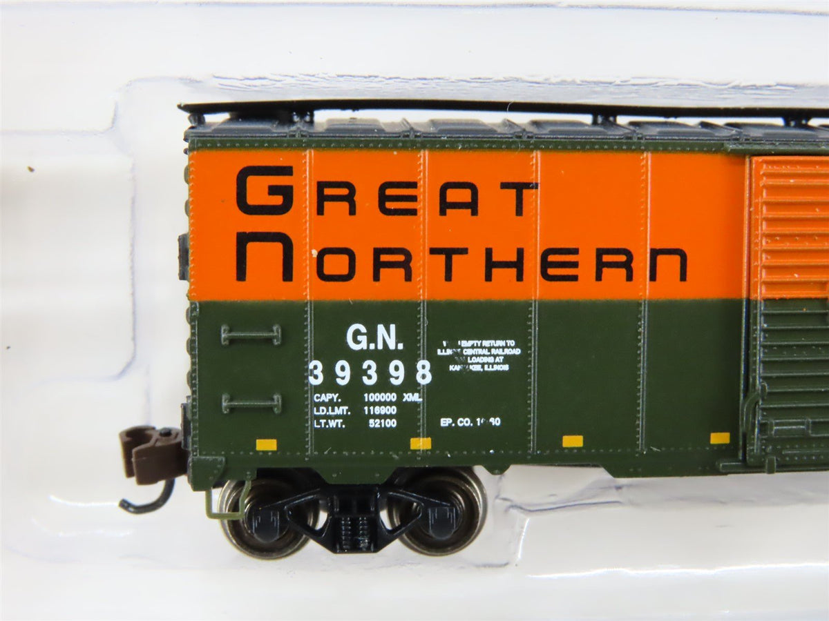 N Scale Bachmann Silver 17059 GN Great Northern 40&#39; Steel Box Car #39398