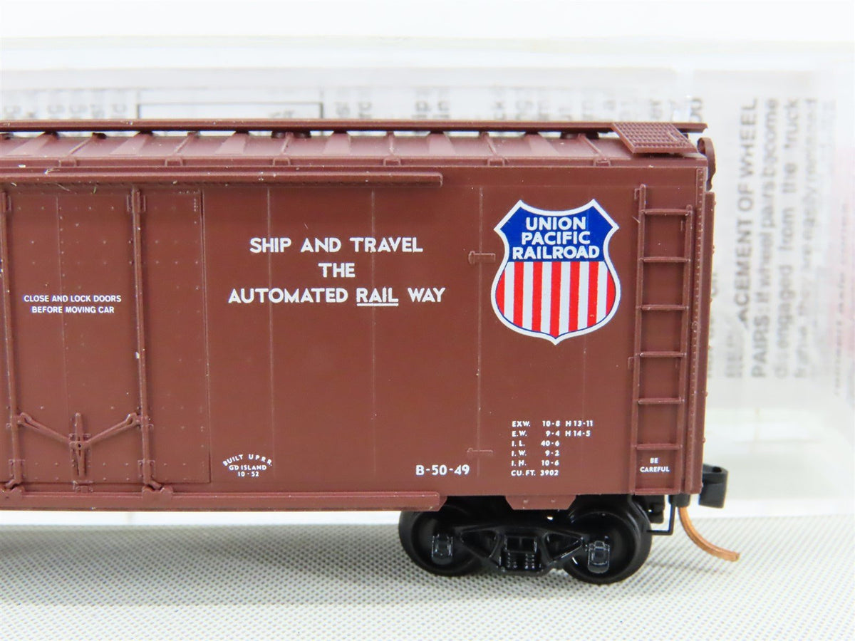 N Scale Micro-Trains MTL 21140 UP Union Pacific 40&#39; Plug Door Box Car #113397