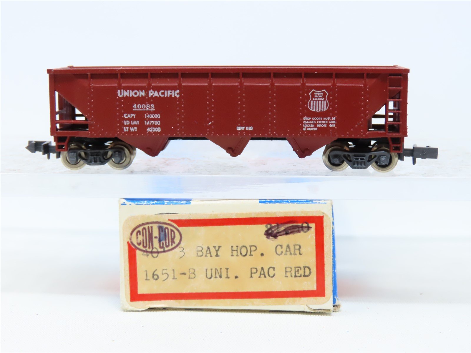 N Scale Con-Cor 1651-B UP Union Pacific 3-Bay Hopper Car #40088