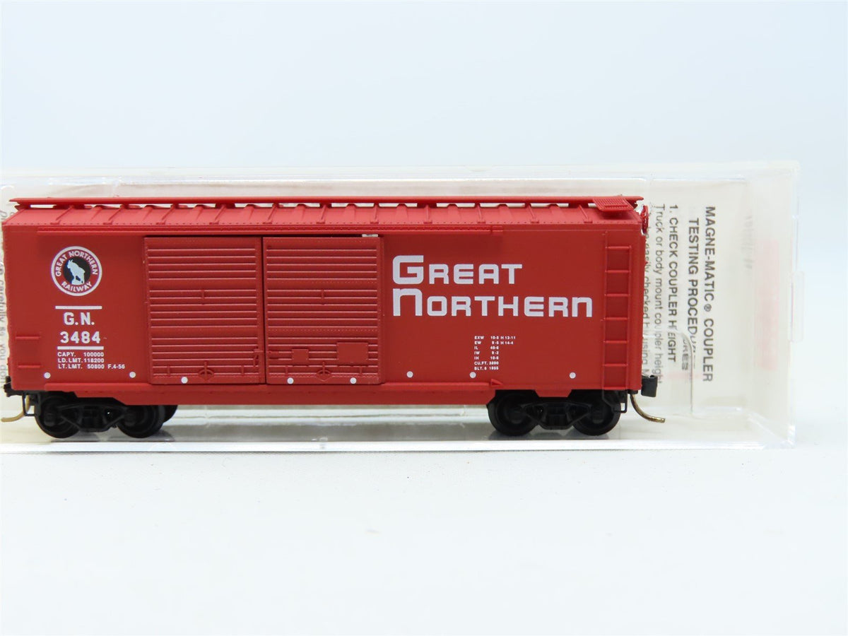 N Micro-Trains MTL #23210 GN Great Northern &quot;Circus Train Car&quot; 40&#39; Box Car #3484