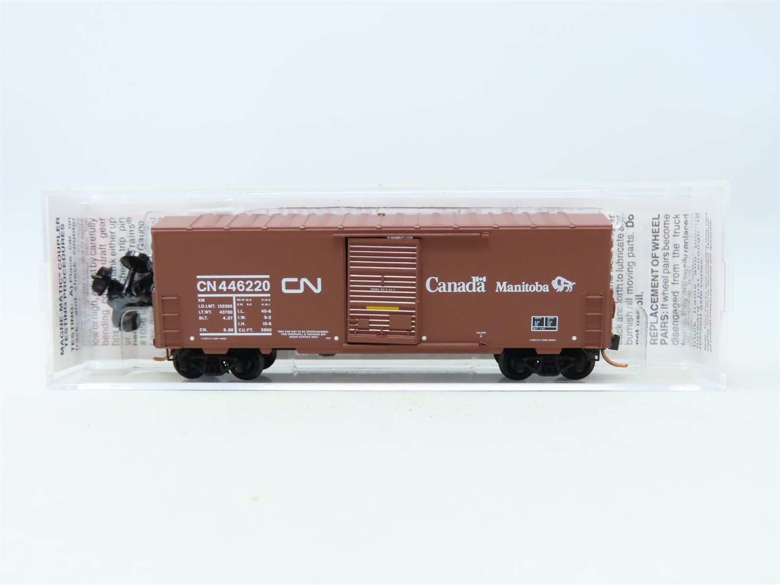 N Micro-Trains MTL #02400280 CN Canadian National "Manitoba" 40' Box Car #446220