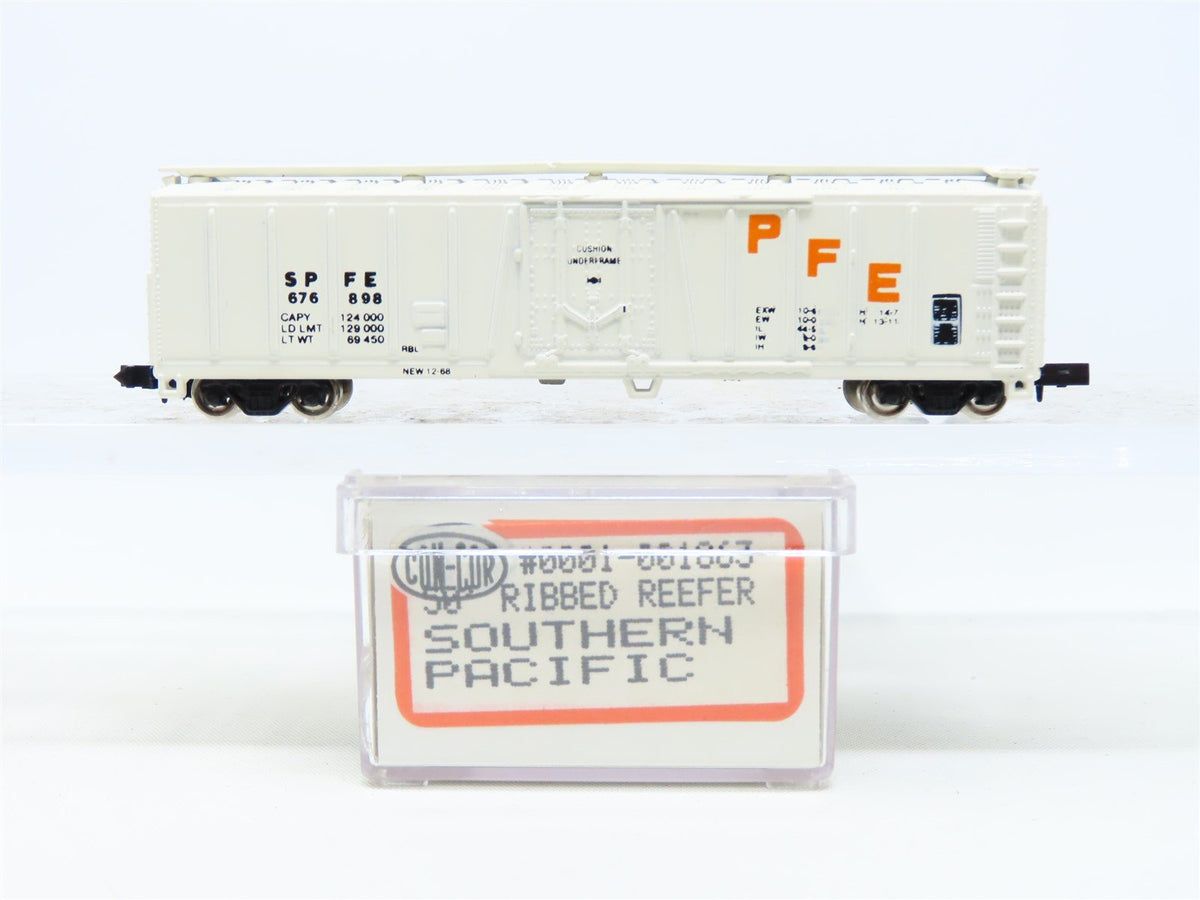 N Scale Con-Cor 0001-001863 SPFE Pacific Fruit Express 50&#39; Ribbed Reefer #676898