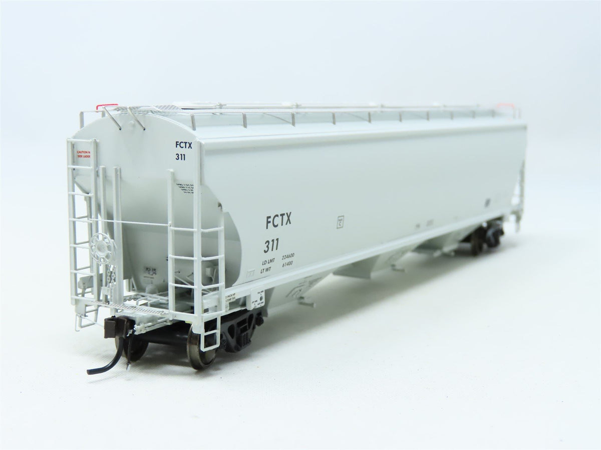 HO Athearn Genesis #G4279 FCTX Farmers Commodities 3-Bay Covered Hopper #311