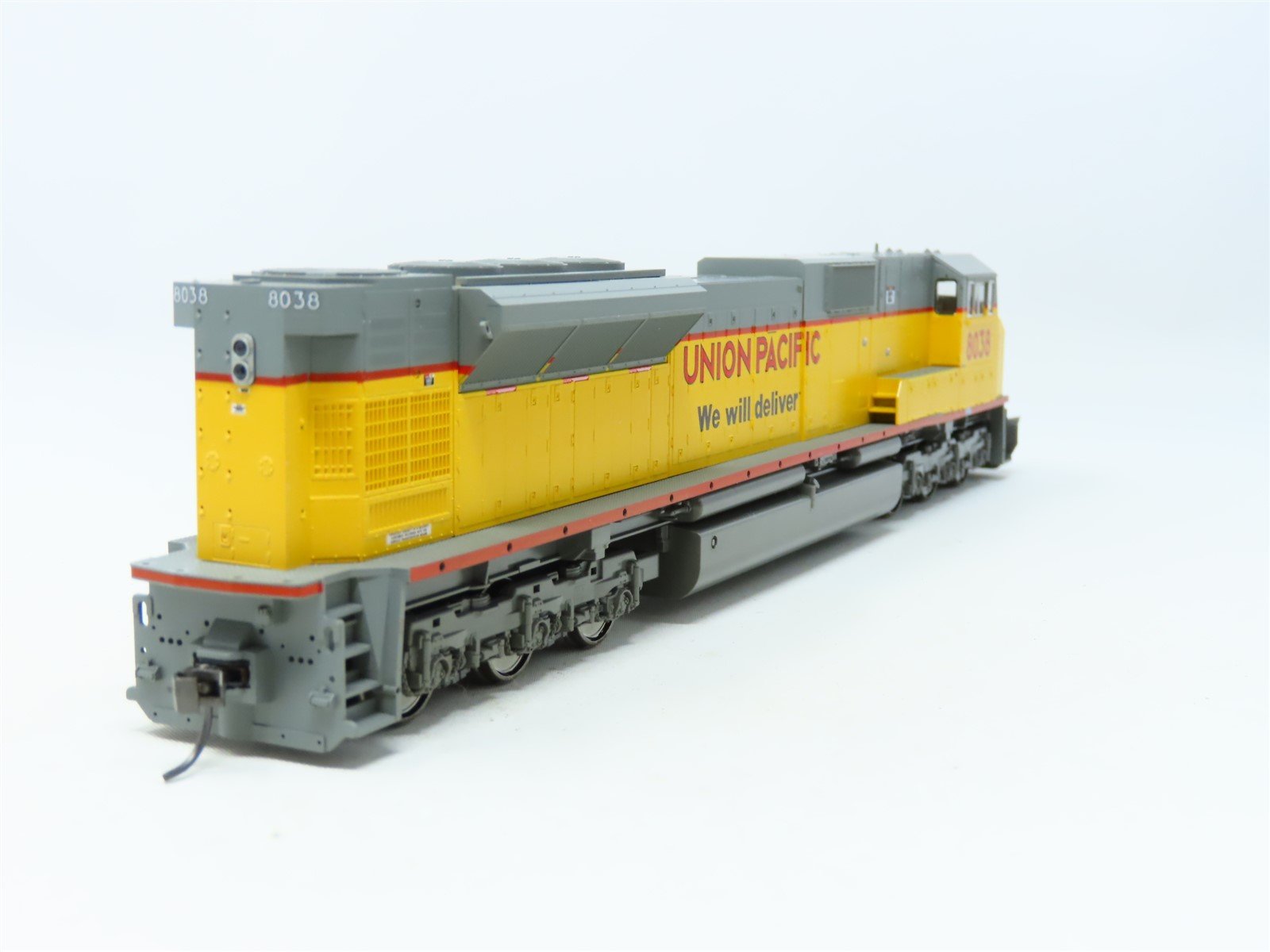 HO Scale KATO 37-6357 UP Union Pacific EMD SD90/43MAC Diesel #8038 