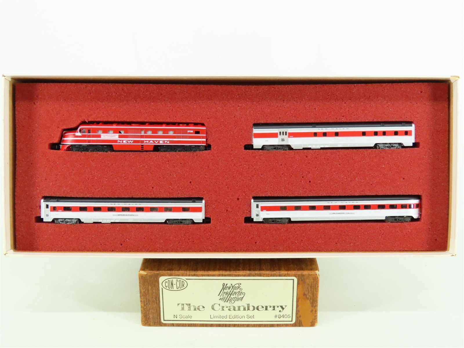N Con-Cor Limited Edition 8405 NH "The Cranberry" DL-109 Diesel Passenger Set