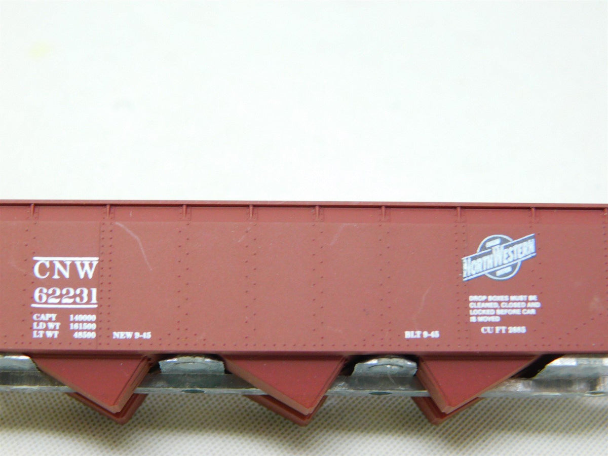 N Scale Roundhouse 8623 CNW Chicago North Western 3-Bay Hopper #62231 Kit