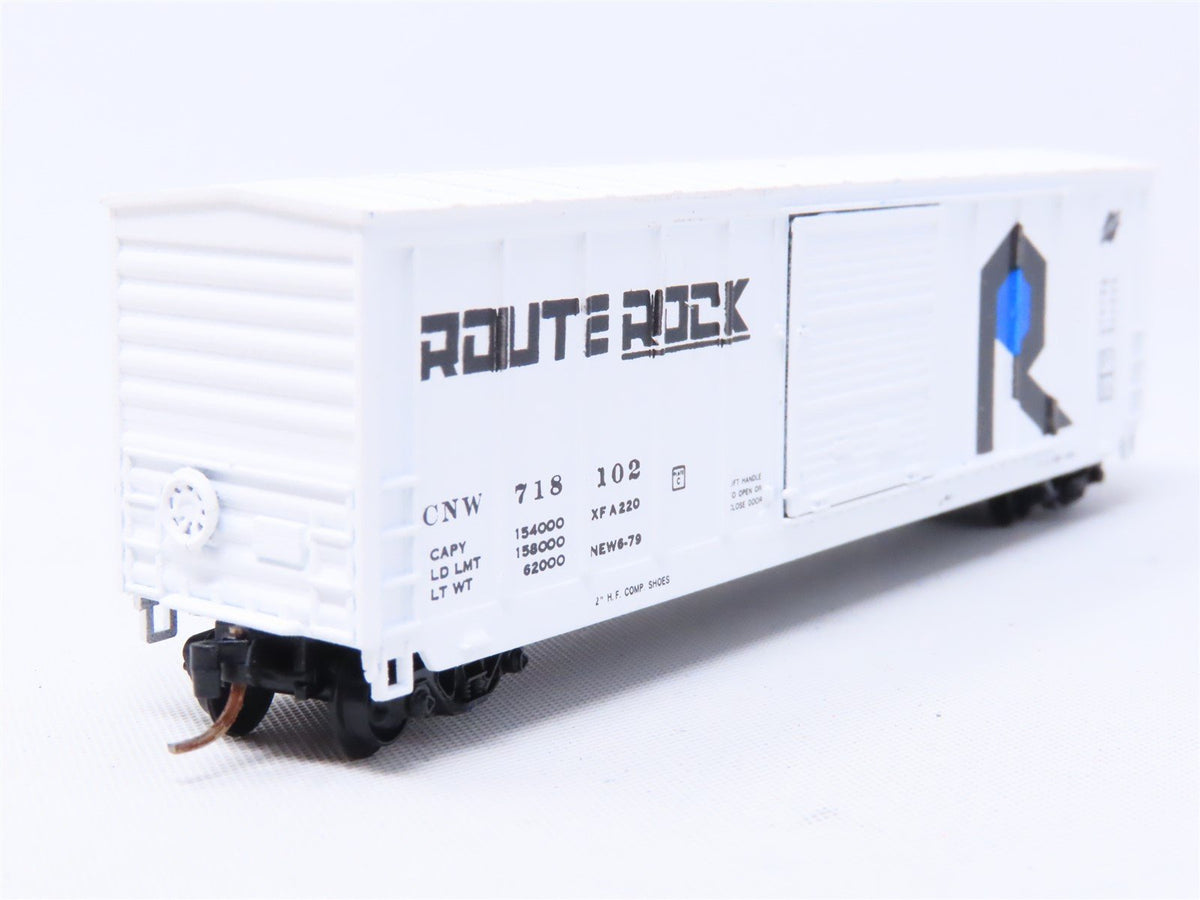 N Scale Roundhouse 8832 CNW Route Rock 50&#39; Single Door Box Car #718102