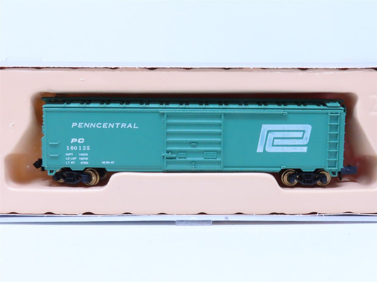 N Scale Con-Cor PC Penn Central 50&#39; Single Door Box Car #160125