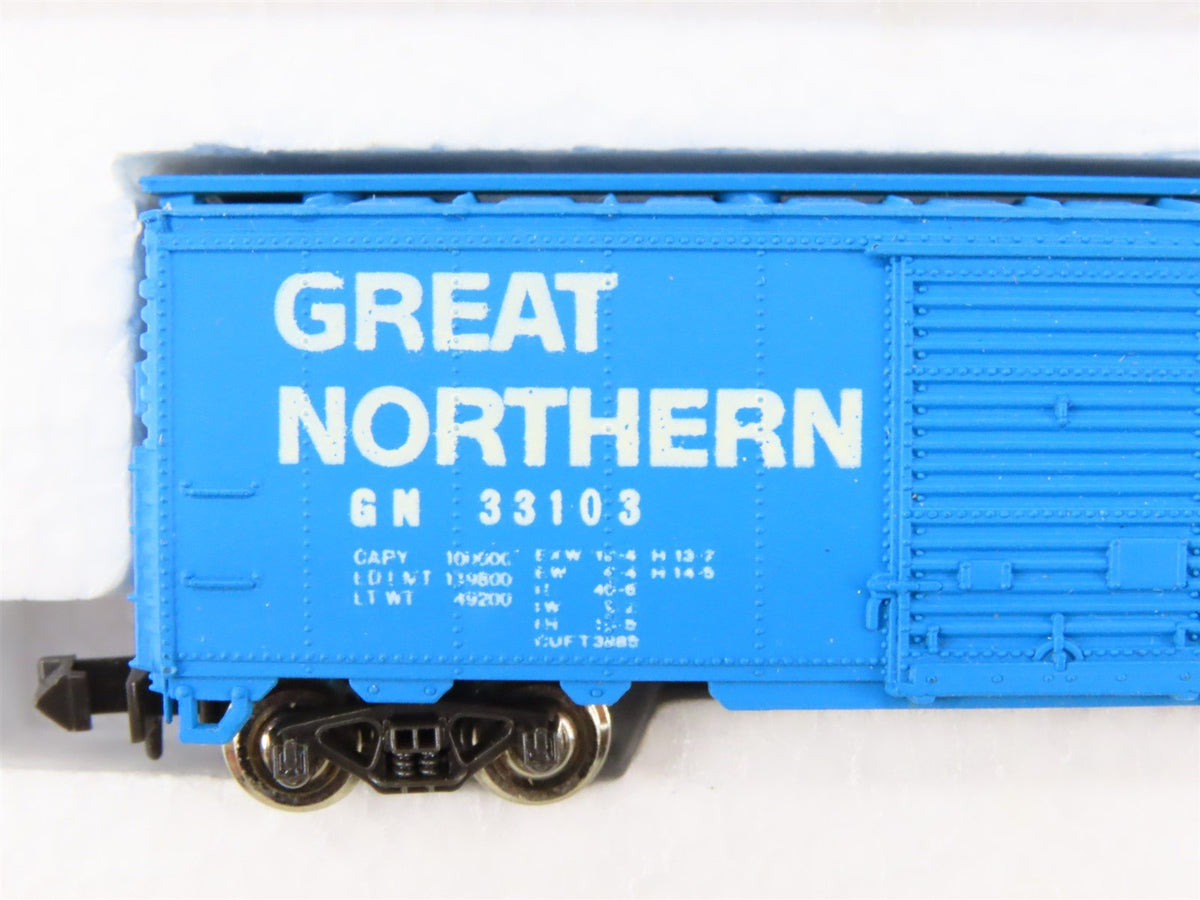 N Scale Con-Cor 1008 GN Great Northern &quot;Big Sky Blue&quot; Box Car #33103